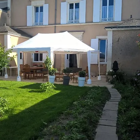 La Villegiature Bed & Breakfast *